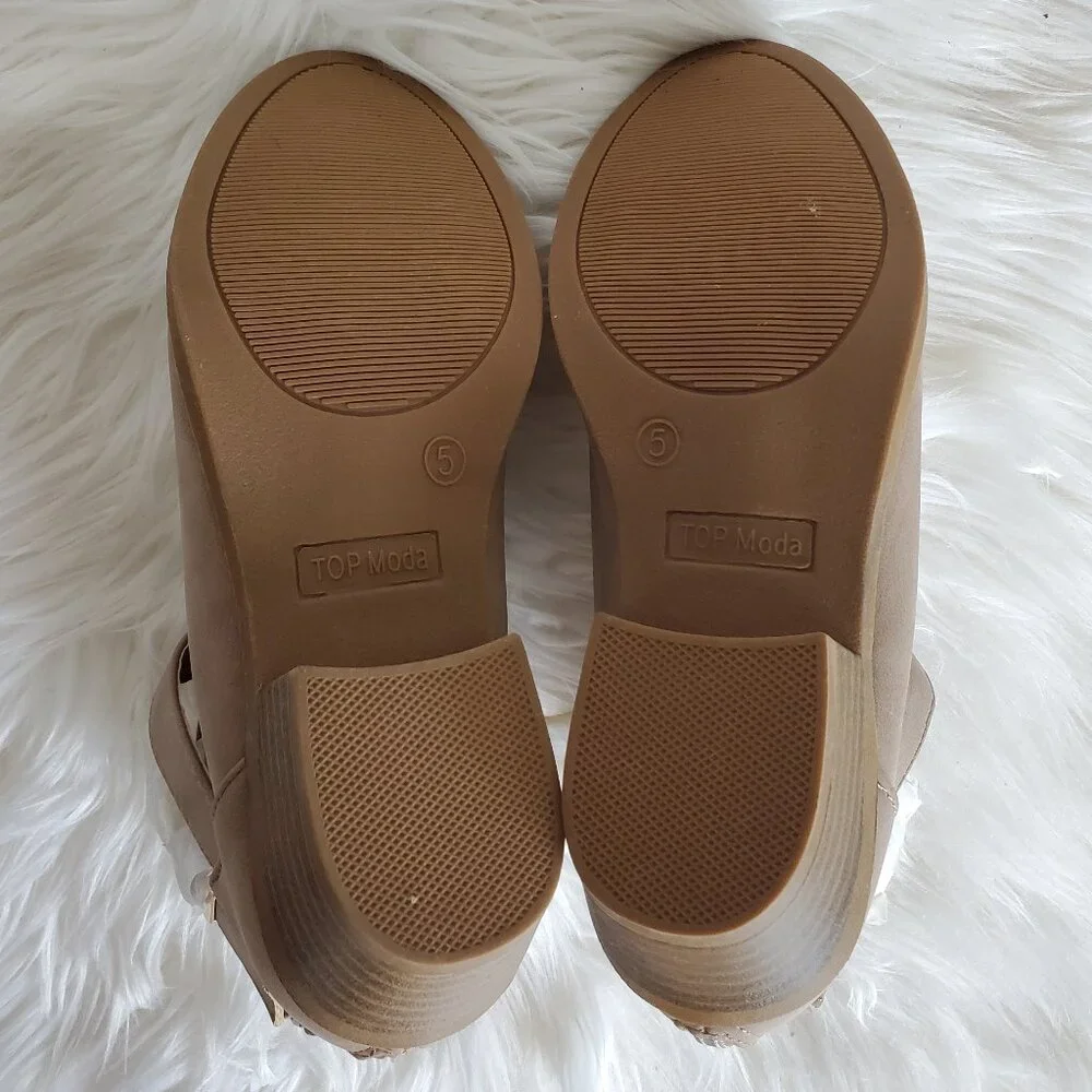 Top Moda Suede Taupe Back Zip Ankle Cut-Out Heeled Booties SZ 5